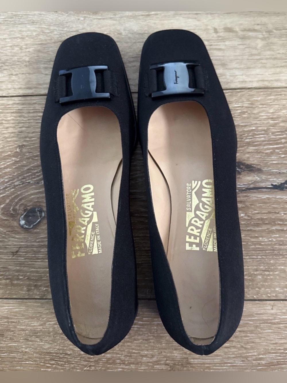 Salvatore Ferragamo Women's US 6.5 B Classic Fabric Buckle Heel Black Pump